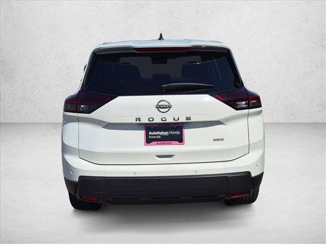 Used 2024 Nissan Rogue S AWD/4WD image 7