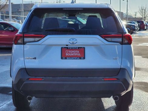 Used 2023 Toyota RAV4 LE FWD image 15