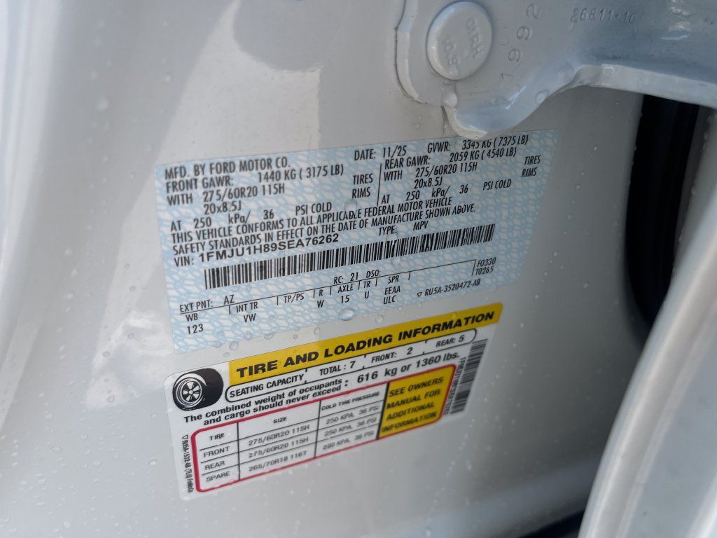 Used 2025 Ford Expedition Active RWD image 27
