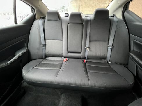 Used 2025 Nissan Altima 2.5 SV image 40