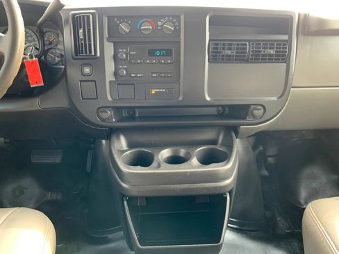 Used 2007 Chevrolet Express 1500 RWD image 13