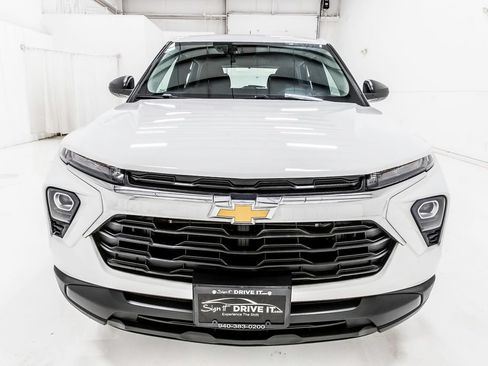Used 2024 Chevrolet TrailBlazer LS w/ LS Confidence Package FWD image 10