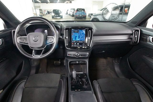 Used 2021 Volvo XC40 P8 Recharge w/ Advanced Package AWD/4WD image 7