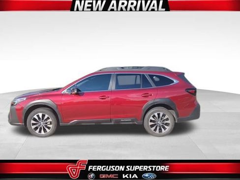 Used 2025 Subaru Outback Limited AWD/4WD image 1