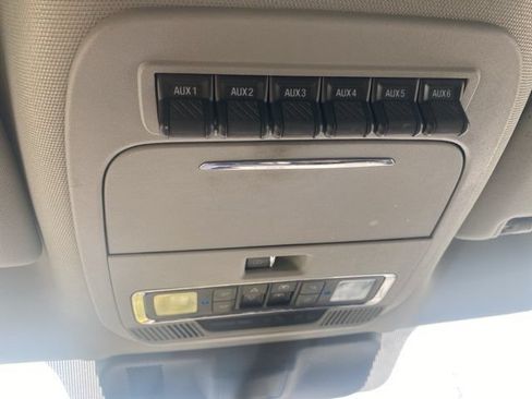 Used 2023 Ford F250 Lariat w/ Lariat Ultimate Package AWD/4WD image 24