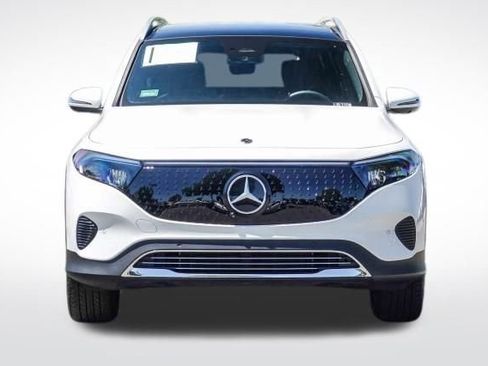 Used 2024 Mercedes-Benz EQB 300 4MATIC image 2