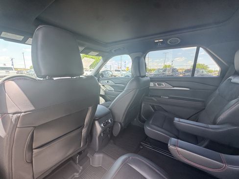 Certified 2025 Ford Explorer ST w/ Sun And Sound Package AWD/4WD image 26