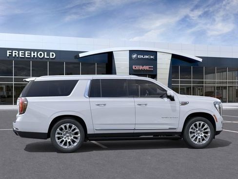 New 2026 GMC Yukon XL Denali w/ Denali Reserve Package AWD/4WD image 5
