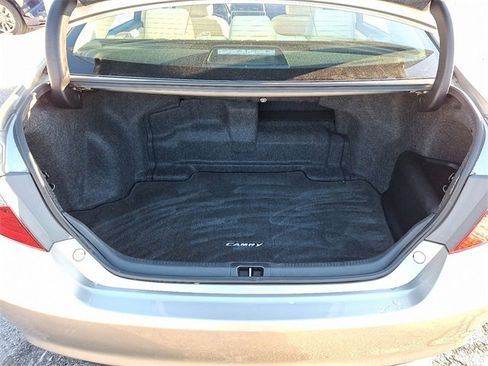 Used 2015 Toyota Camry XLE image 29