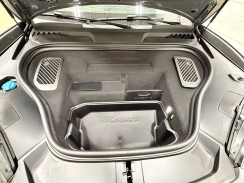 Used 2025 Porsche Macan Turbo Electric AWD/4WD image 46