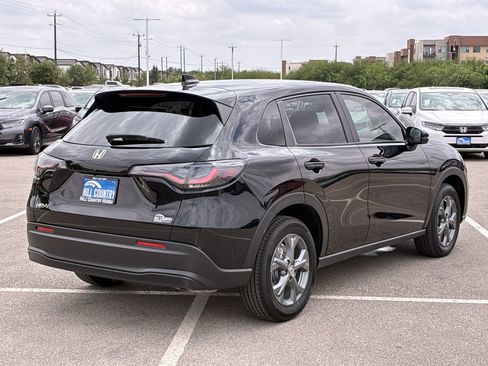 Certified 2026 Honda HR-V LX image 6