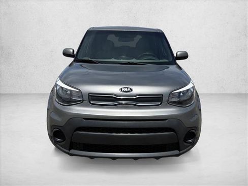 Used 2017 Kia Soul FWD image 2