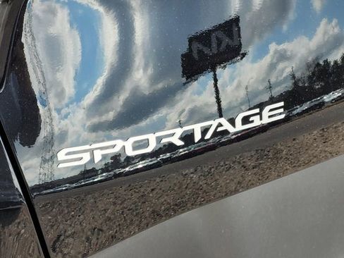 New 2026 Kia Sportage LX FWD image 6