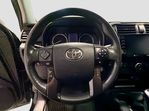 Certified 2023 Toyota 4Runner TRD Off-Road Premium w/ Moonroof Package AWD/4WD image 9