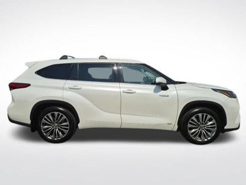 Used 2020 Toyota Highlander Platinum AWD/4WD image 4