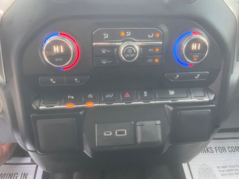 Used 2019 Chevrolet Silverado 1500 LT w/ Convenience Package image 17