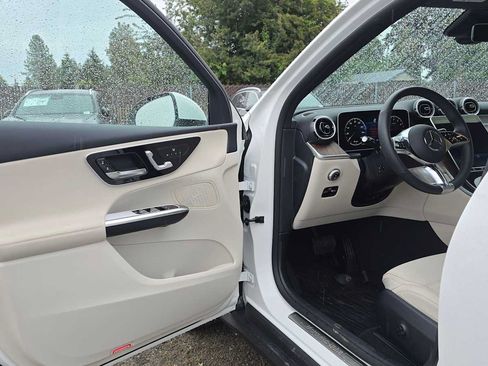Certified 2026 Mercedes-Benz GLC 300 4MATIC image 19