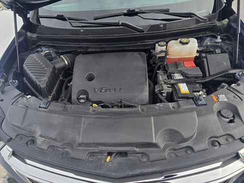 Used 2023 Chevrolet Traverse LT image 6