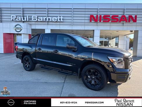 Certified 2024 Nissan Titan SV w/ SV Bronze Edition Package image 5