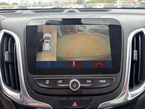 Used 2018 Chevrolet Equinox Premier image 22