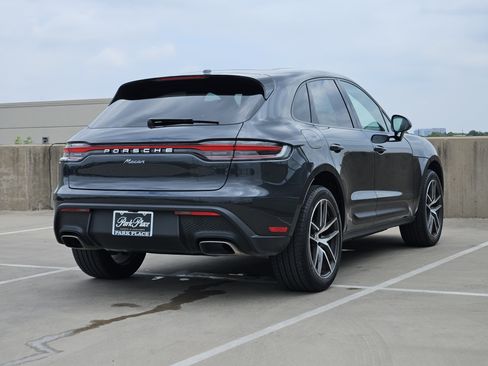 Certified 2026 Porsche Macan AWD/4WD image 8