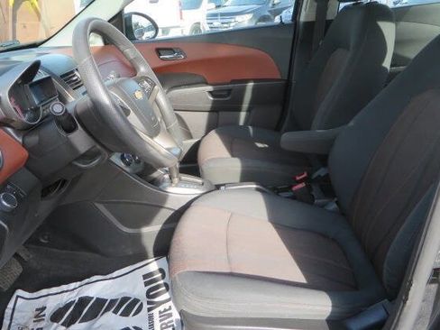 Used 2016 Chevrolet Sonic LT image 18