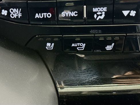 Used 2023 Acura MDX SH-AWD w/ Advance Package image 22