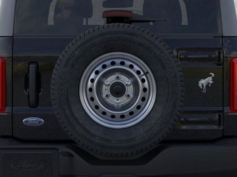 New 2025 Ford Bronco 2-Door image 24