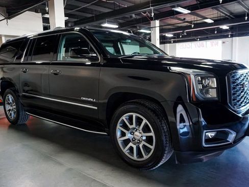 Used 2018 GMC Yukon XL Denali w/ Open Road Package image 32