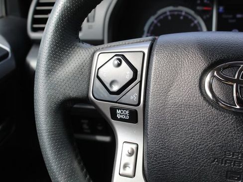 Used 2022 Toyota 4Runner TRD Sport AWD/4WD image 17