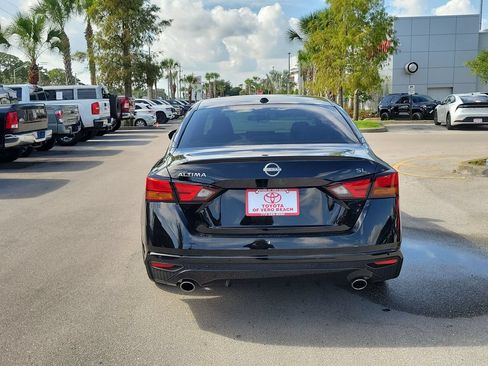 Used 2024 Nissan Altima 2.5 SL FWD image 6