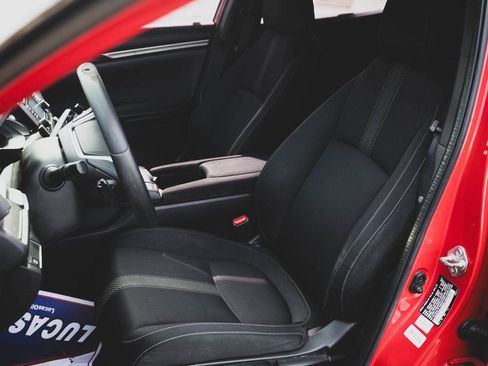 Used 2017 Honda Civic Sport image 12