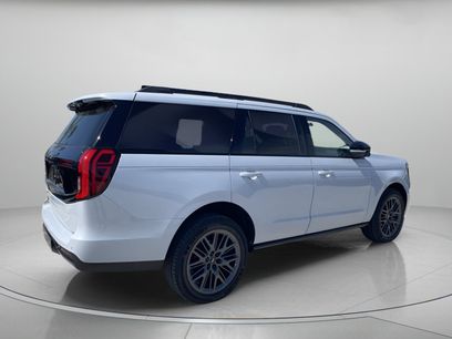 New 2025 Ford Expedition Platinum w/ Stealth Performance Package