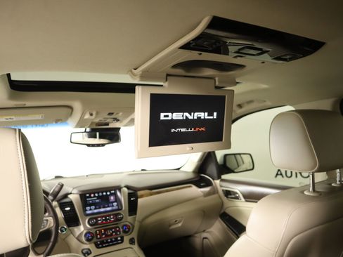 Used 2016 GMC Yukon Denali w/ Open Road Package image 17
