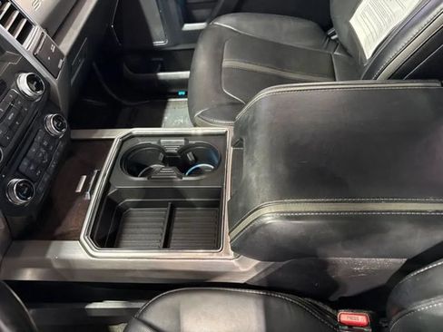 Used 2017 Ford F250 Platinum w/ Platinum Ultimate Package AWD/4WD image 98