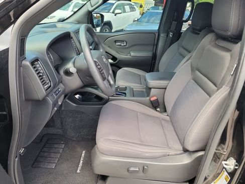 Certified 2023 Nissan Frontier SV w/ Midnight Edition Package AWD/4WD image 18