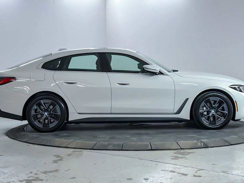 Used 2025 BMW i4 eDrive40 w/ Premium Package image 8