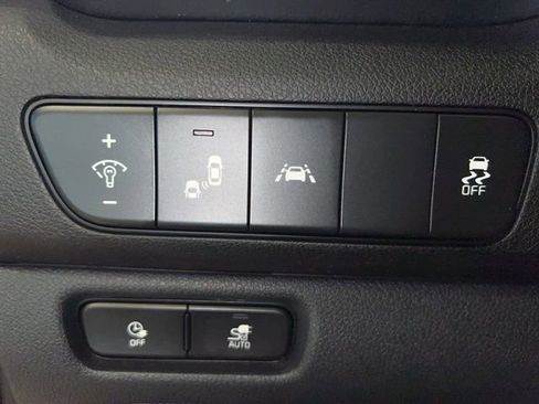 Used 2022 Kia Niro EX image 27