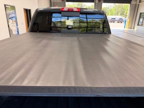 Used 2018 GMC Sierra 1500 SLT AWD/4WD image 15