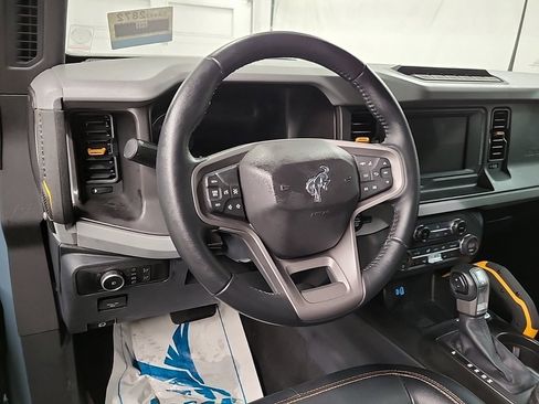 Used 2023 Ford Bronco Badlands image 8