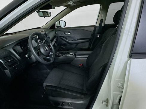 Used 2023 Nissan Rogue SV image 13