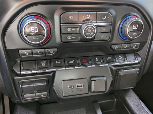 Used 2020 Chevrolet Silverado 2500 LTZ w/ LTZ Plus Package image 27