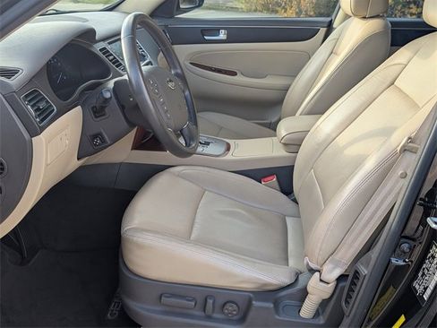 Used 2012 Hyundai Genesis 3.8 w/ Premium Pkg image 13