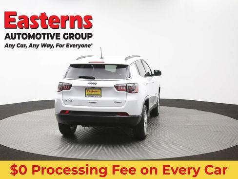 Used 2024 Jeep Compass Latitude AWD/4WD image 37