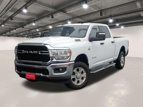 Used 2024 RAM 2500 Big Horn AWD/4WD image 1
