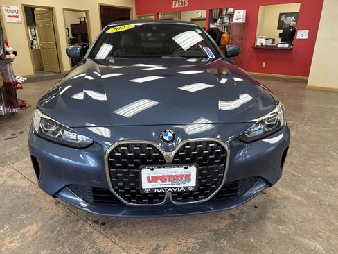 Used 2022 BMW 430i xDrive Convertible w/ Premium Package image 3