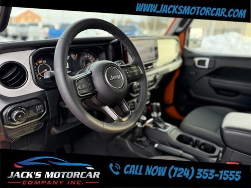 Used 2025 Jeep Wrangler Unlimited Sport AWD/4WD image 25