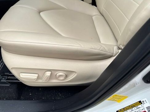 Certified 2024 Toyota Highlander XLE AWD/4WD image 14