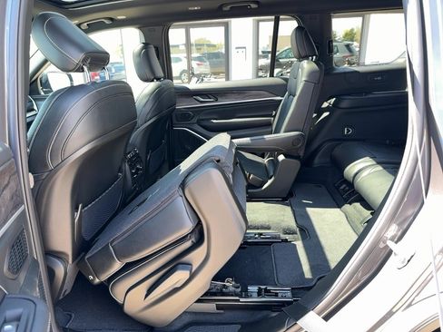 New 2026 Jeep Grand Cherokee L Limited AWD/4WD image 24