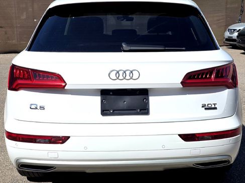 Used 2018 Audi Q5 2.0T Premium Plus w/ Premium Plus Package AWD/4WD image 6